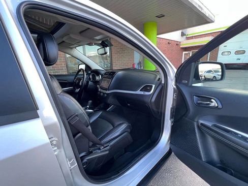 Used 2013 Dodge Journey R/T image 22