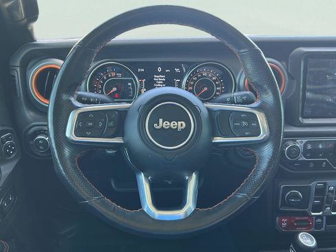Used 2023 Jeep Gladiator Mojave w/ Cold Weather Group AWD/4WD image 10