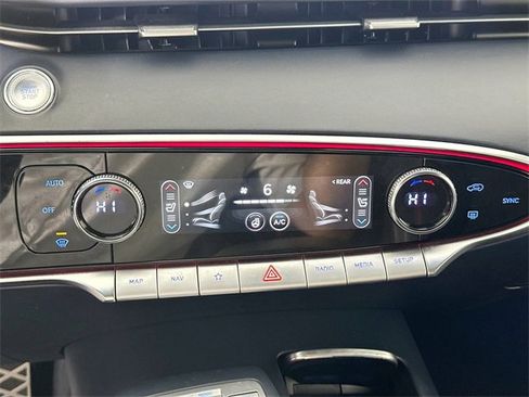 Used 2022 Genesis GV70 3.5T Sport w/ Sport Advanced Package image 15