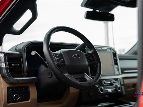 Used 2023 Ford F250 Lariat image 11