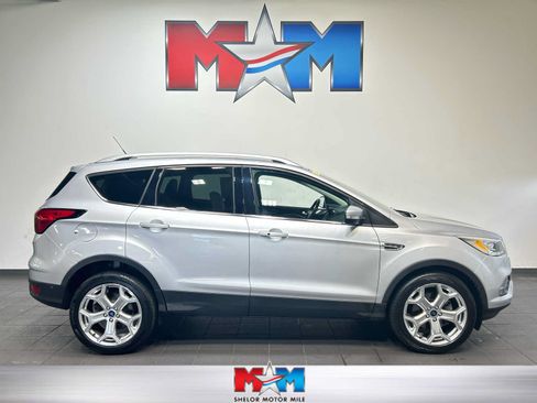 Used 2019 Ford Escape Titanium AWD/4WD image 1