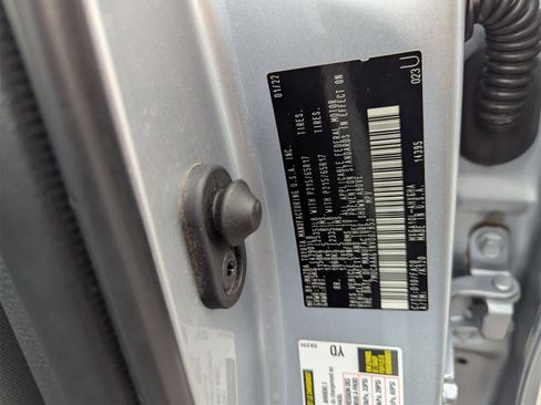 Used 2022 Toyota Corolla Cross LE image 34