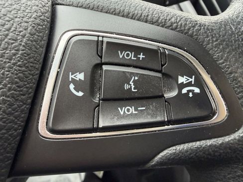 Used 2018 Ford Escape SE image 17