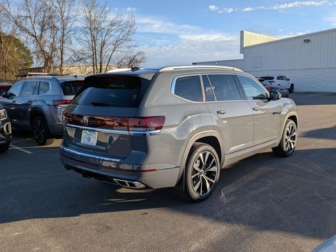 New 2026 Volkswagen Atlas SEL Premium R-Line image 3