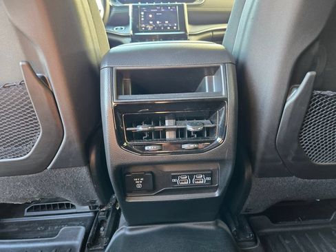Used 2023 Jeep Grand Cherokee Altitude AWD/4WD image 36
