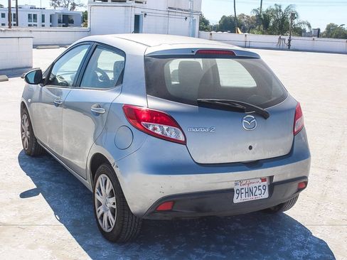 Used 2011 MAZDA MAZDA2 Sport FWD image 4