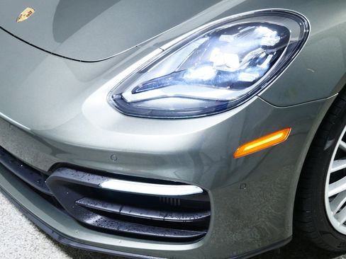 Used 2022 Porsche Panamera 4 AWD/4WD image 16