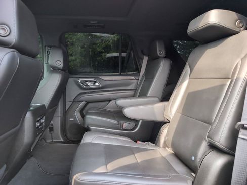 Used 2021 Chevrolet Tahoe Z71 w/ Z71 Signature Package AWD/4WD image 39