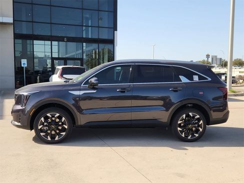 New 2025 Kia Sorento EX w/ Panoramic Sunroof Package image 3