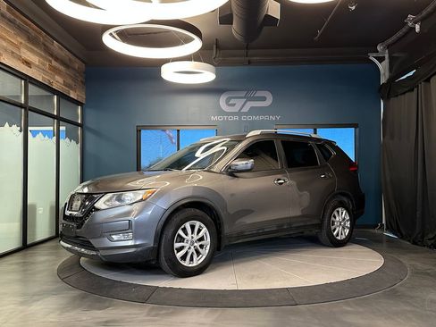 Used 2017 Nissan Rogue SV FWD image 7