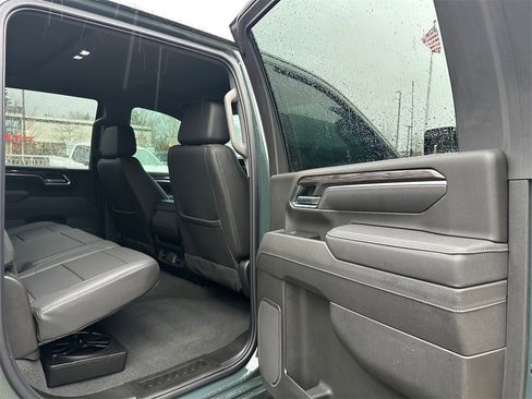 Used 2025 Chevrolet Silverado 2500 LTZ image 14