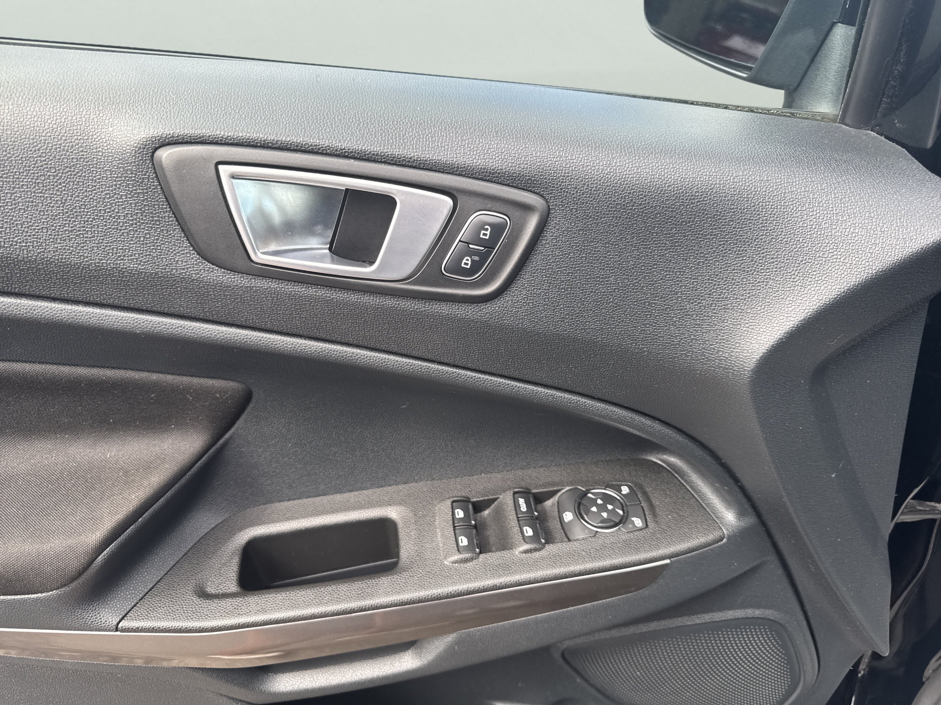 Used 2019 Ford EcoSport SE AWD/4WD image 12