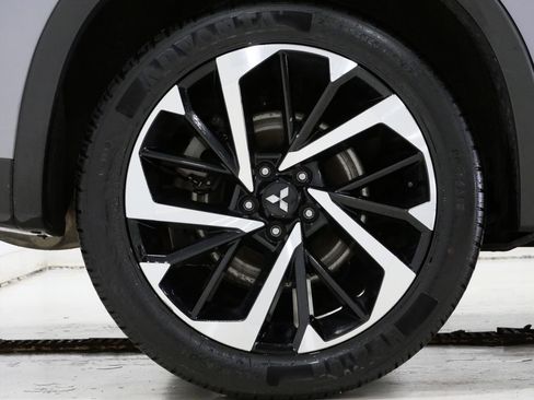 Used 2023 Mitsubishi Outlander SE image 7