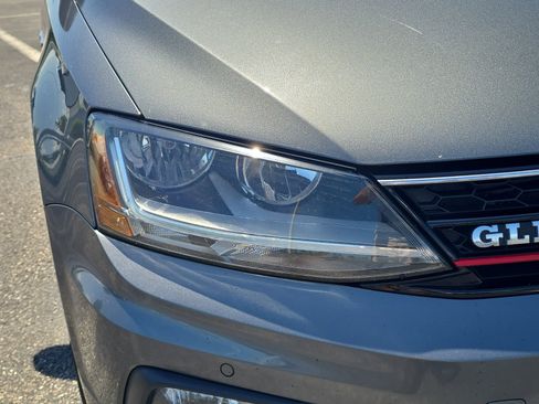 Used 2017 Volkswagen Jetta GLI FWD image 8