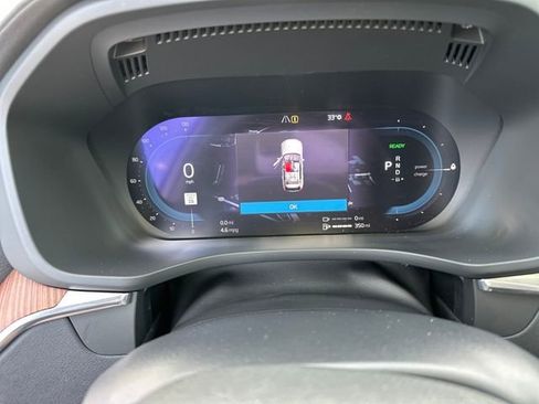 Used 2024 Volvo XC60 T8 Ultimate w/ Protection Package Premier image 16