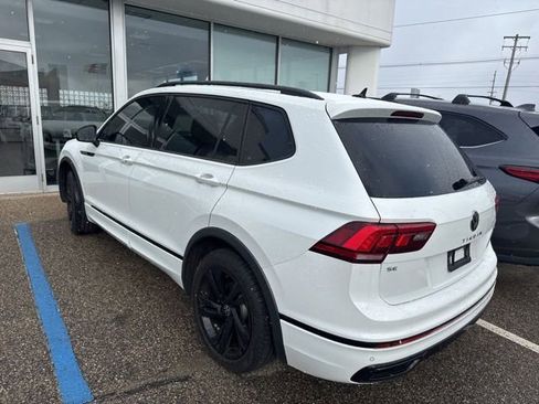 Used 2024 Volkswagen Tiguan SE R-Line image 6
