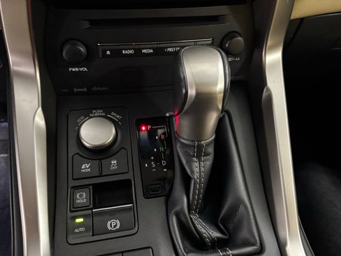 Used 2015 Lexus NX 300h FWD image 26