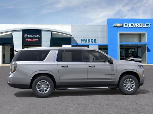 New 2026 Chevrolet Suburban LT w/ Comfort Package RWD image 29
