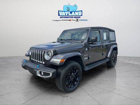 Used 2023 Jeep Wrangler Unlimited Sahara w/ Cold Weather Group image 1