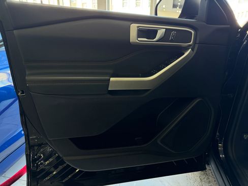 Used 2022 Ford Explorer Timberline image 11