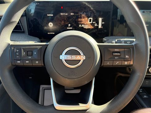 Certified 2025 Nissan Kicks SV image 11