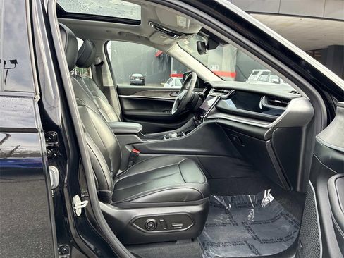 Used 2023 Jeep Grand Cherokee 4xe image 10