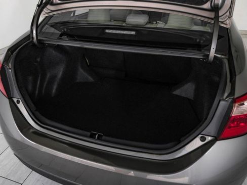 Used 2017 Toyota Corolla LE image 54