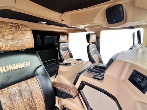 Used 2000 HUMMER H1 4-Door Wagon AWD/4WD image 6