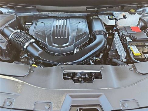 Used 2024 Chevrolet Traverse LT FWD image 22