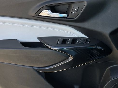 Certified 2025 Chevrolet Trax LT image 20