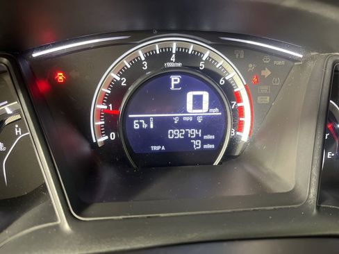 Used 2018 Honda Civic Sport image 29