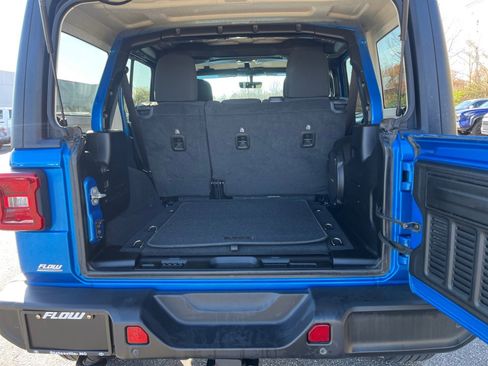 Used 2021 Jeep Wrangler Unlimited Sport image 16