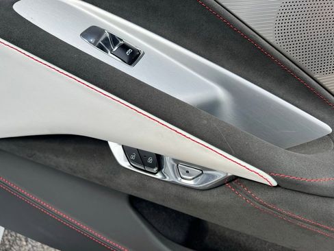 Used 2023 Chevrolet Corvette Stingray Premium Conv w/ Z51 Performance Package image 19