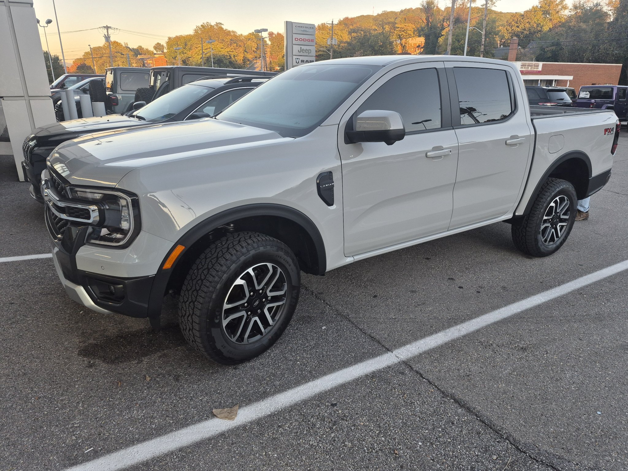 Used 2026 Ford Ranger Lariat w/ FX4 Off-Road Package AWD/4WD image 1