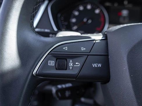 Used 2023 Audi Q5 Premium w/ Convenience Package image 14