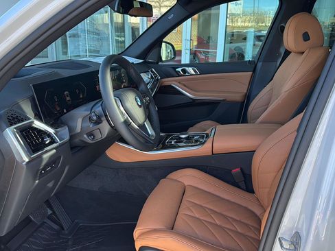 New 2026 BMW X5 sDrive40i image 9