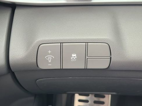 Certified 2025 Hyundai Elantra Sport FWD image 15