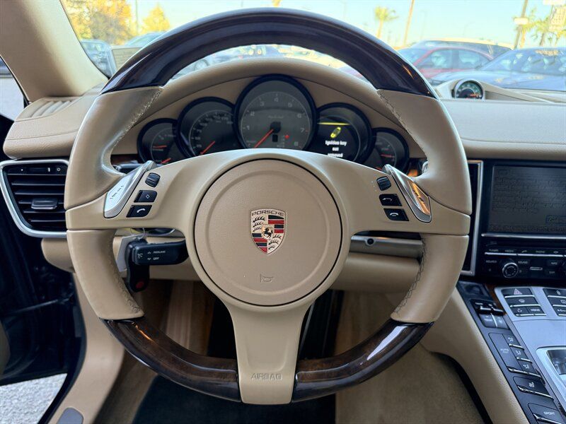 Used 2013 Porsche Panamera S RWD image 12