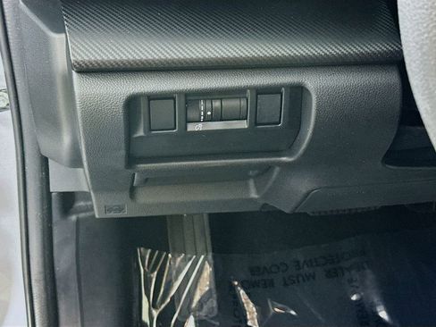 Certified 2025 Subaru Crosstrek 2.0i Premium image 15