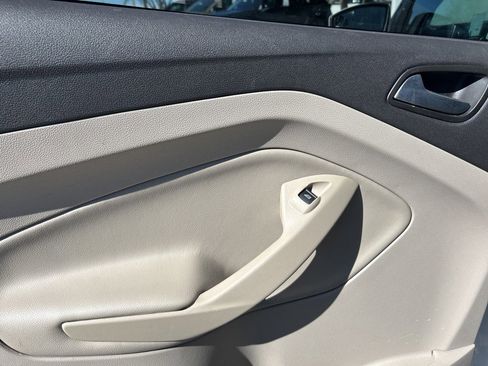 Used 2015 Ford Escape SE image 10