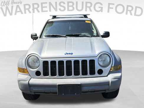 Used 2006 Jeep Liberty Sport AWD/4WD image 2