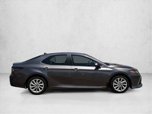 Used 2024 Toyota Camry LE FWD image 4