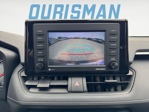 Used 2021 Toyota RAV4 LE image 19