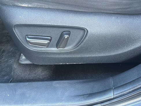 Used 2024 Toyota Highlander LE image 20