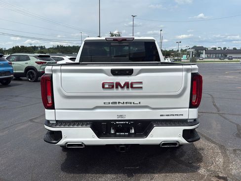 Used 2022 GMC Sierra 1500 Denali w/ Denali Reserve Package AWD/4WD image 4