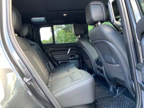 Certified 2024 Land Rover Defender 110 V8 image 20