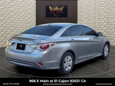 Used 2012 Hyundai Sonata Hybrid w/ Leather Pkg FWD image 4