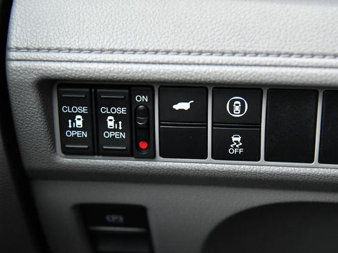 Used 2023 Honda Odyssey EX-L image 35