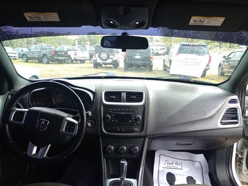 Used 2011 Dodge Avenger Mainstreet image 9