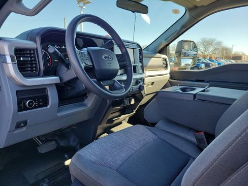 Certified 2025 Ford F350 XLT image 21